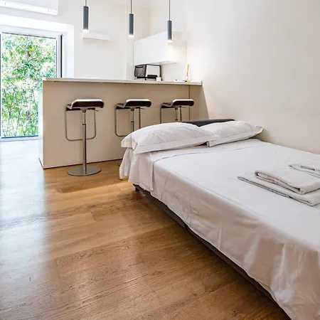 Brera Livings, Charming Flat Near Duomo Апартаменты *