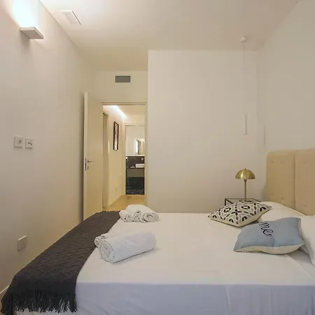 Chic Luxury Apartments-hosted By Sweetstay Apartament