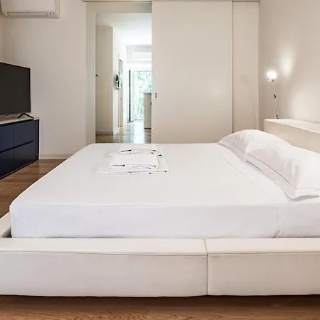 Brera Livings, Charming Flat Near Duomo Апартаменты