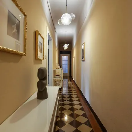 House Of Frames * Mediolan