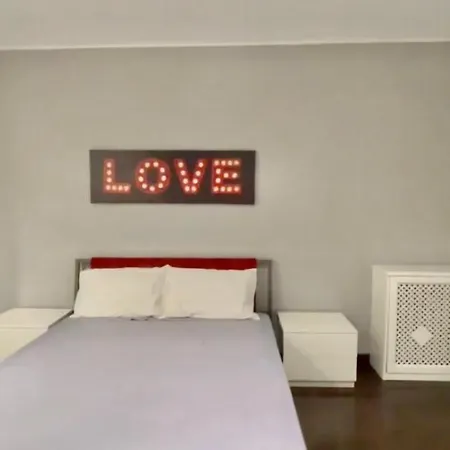 Luxury 100 Mq A Stone's Throw From The Duomo Milano