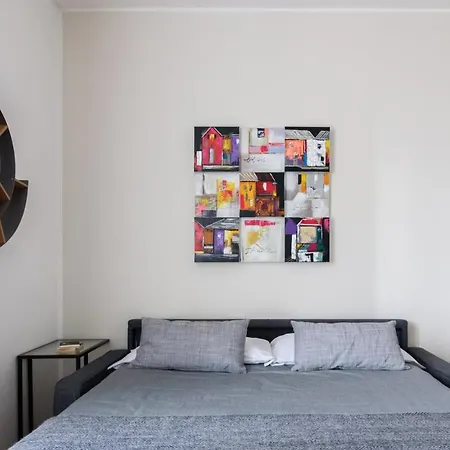Joivy Superb Flat With Office *
