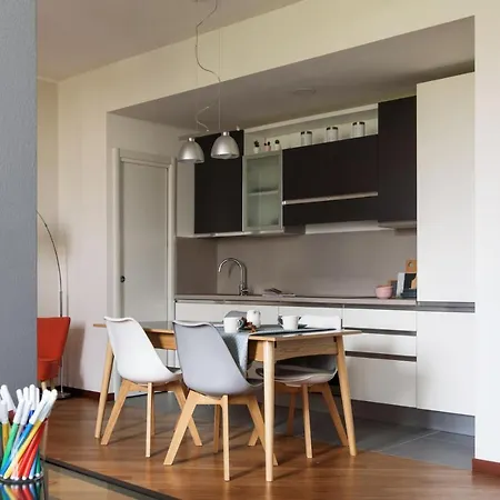 Joivy Superb Flat With Office Appartamento Milano