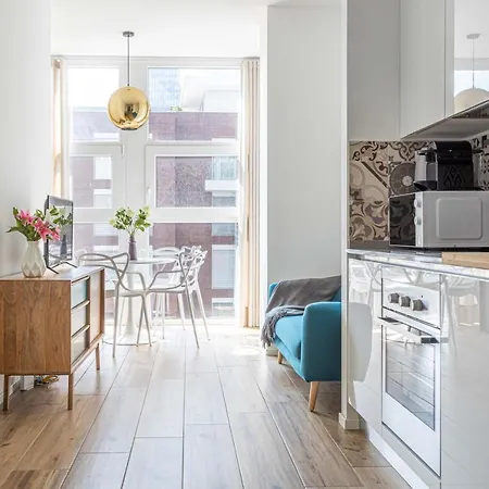 Appartamento Sunlit 1 Bedroom Via Pirelli *