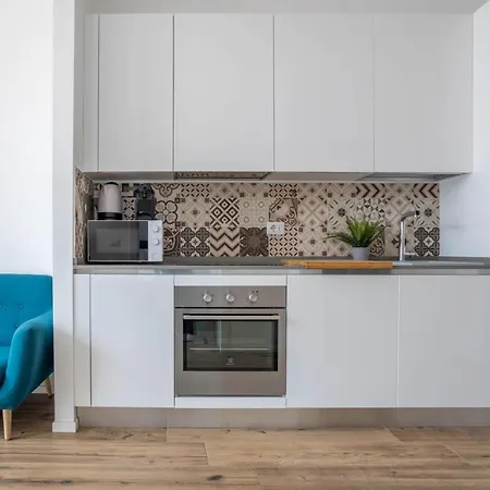 Sunlit 1 Bedroom Via Pirelli * Milano
