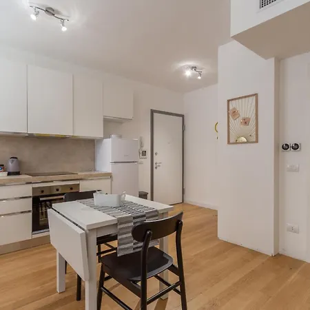 Apartament House Brembo Mediolan