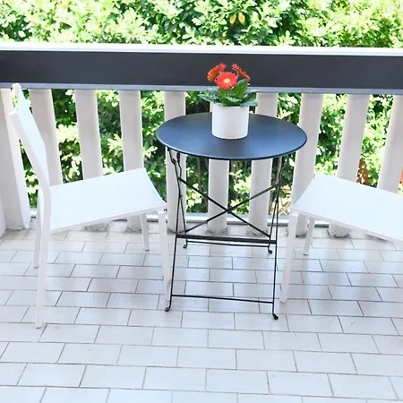 Alojamento de Acomodação e Pequeno-almoço La 4*