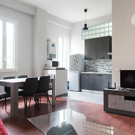 Youhosty - Venini 59 Milánó