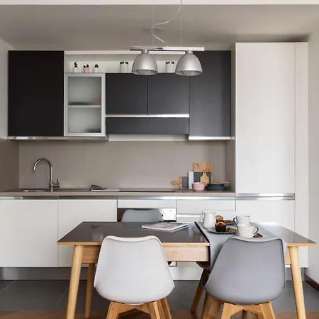 Joivy Superb Flat With Office *