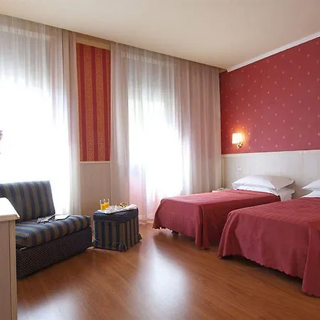 Garda Hotell 3*
