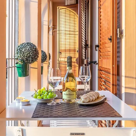 Prada House - Posto Auto Coperto Apartment *