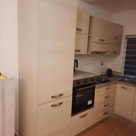 N&ghomesweethome Raffaelloelegante Ideale Affari * מילאנו