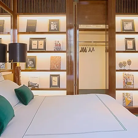 Portrait - Lungarno Collection 5* Milánó