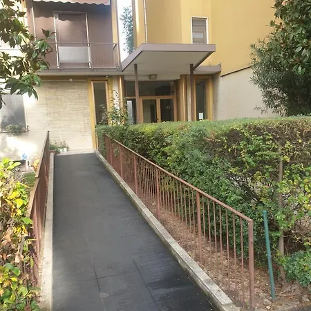 Maffucci 24 Bilocale Molto Spazioso E Moderno Διαμέρισμα