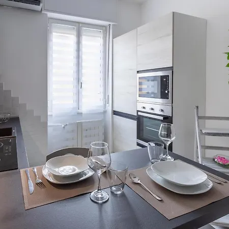 Apartament Duomo A 15 Minuti Di Metro-suite Con Netflix Ad Affori M3 *
