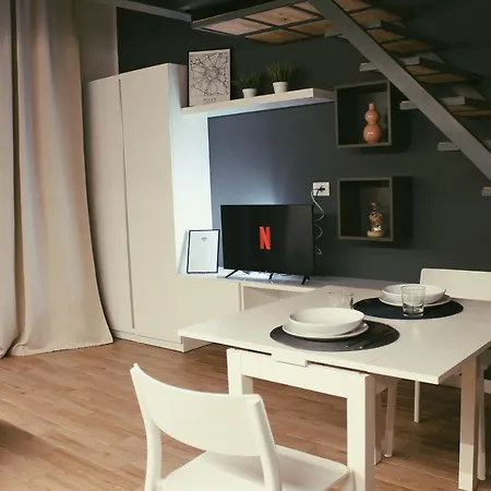 Yr Citta Studi - Modern Loft, 3 Min Walk To Duomo Bus 公寓