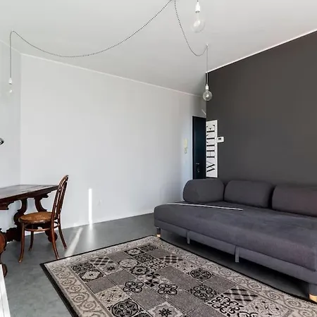 Black & White Flat In Naviglio/ Porta Genova * Milan