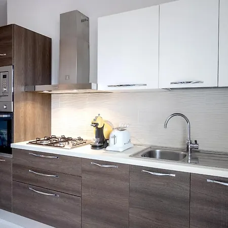 Apartment Free Parkinga Due Passi Da Navigli Con Balcone Milan