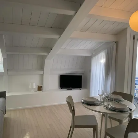 Imhome - Abruzzi Apartmán *
