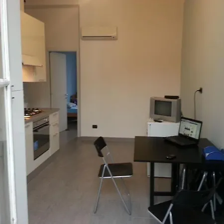 Bocconi Navigli Iulm Naba Ied, Max 2 Persons, Center Italy Milánó