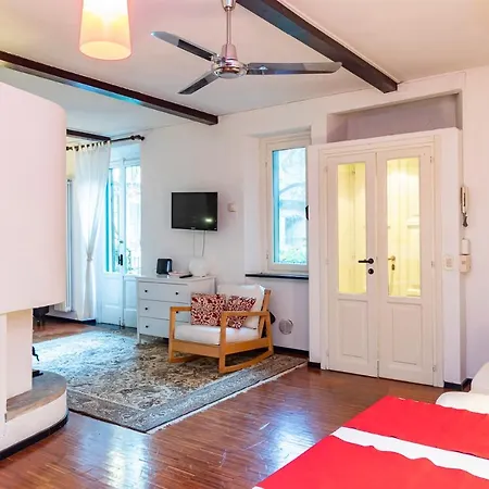 Lovely Flat De Castilla 7 شقة ميلان