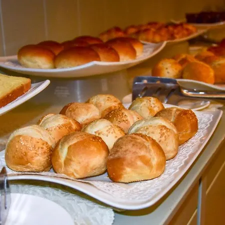 Townhouse 33 Ξενοδοχείο 4*