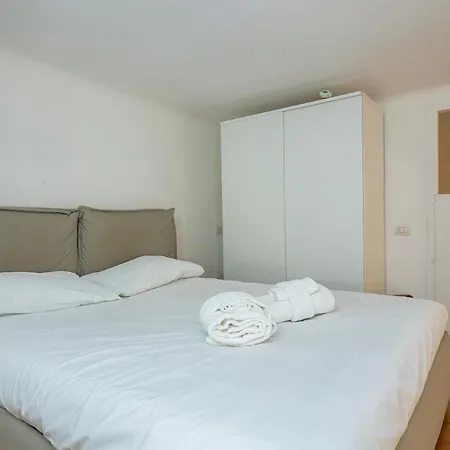 Flat In Isola De Castillia 22