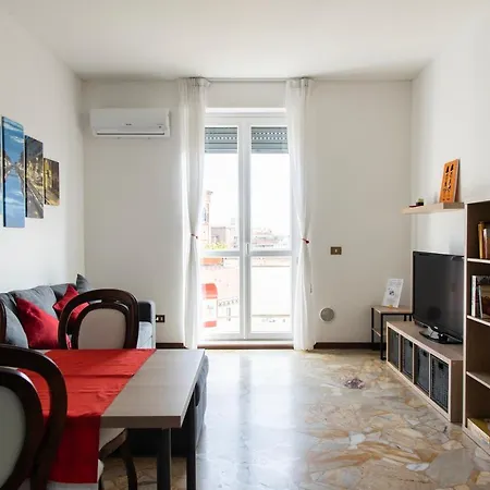 Youhosty - Buonarroti 15 *