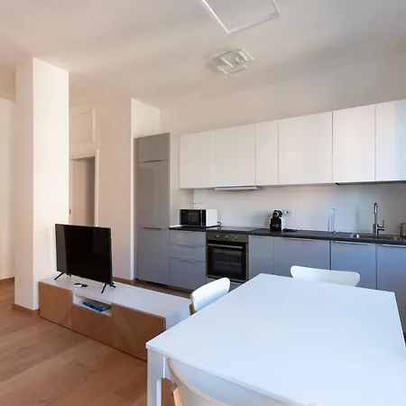 Youhosty - Del Castagno 2 * Milano