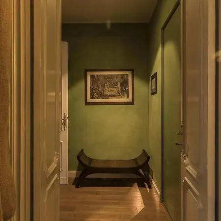 Italianway - Borgonuovo 12 Апартаменты *