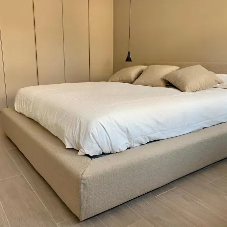 New High Quality In The Center Of *