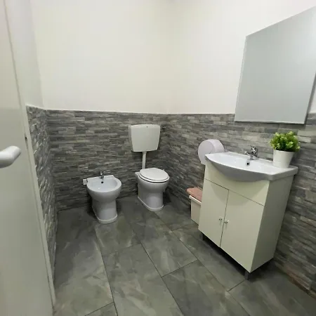 לינה וארוחת בוקר Appartme Seveso 40 *