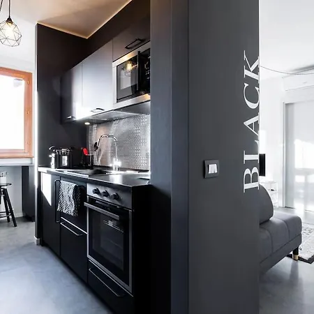 Apartment Black & White Flat In Naviglio/ Porta Genova Milan