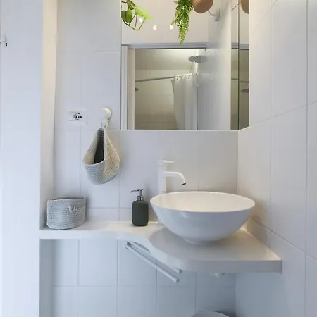 Apartament Primopiano - De Castillia 20 Mediolan