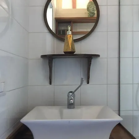 With Terrace And Loft With Garden In Naviglio Pavese Guest house *