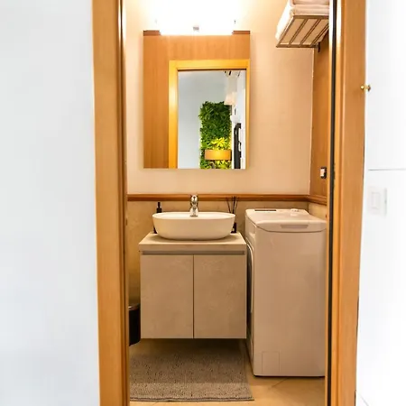 Apartment The Attic - Netflix