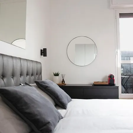 The Attic - Netflix Apartment *