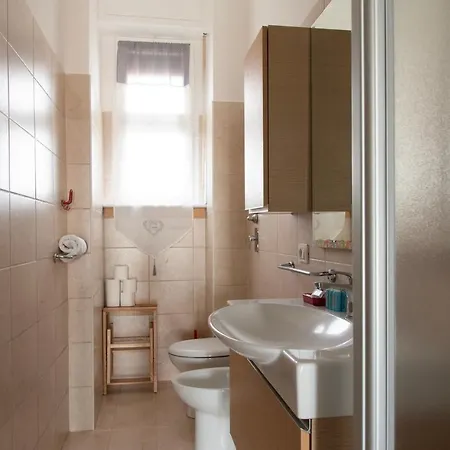 Youhosty - Buonarroti 15 * Milano