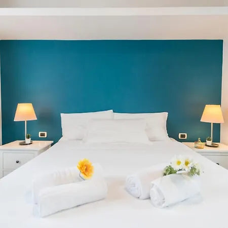 Heart Centre Navigli 3 Levels Lägenhet