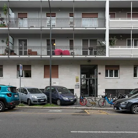 Luna Homes - In Corso Sempione * Milan