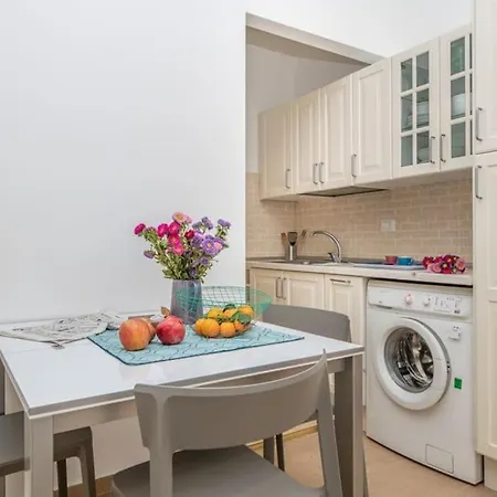 Liberty House, In Stile Retro! *