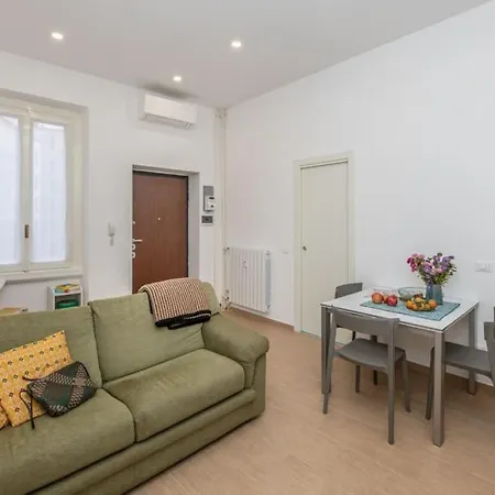 Liberty House, In Stile Retro! Milano