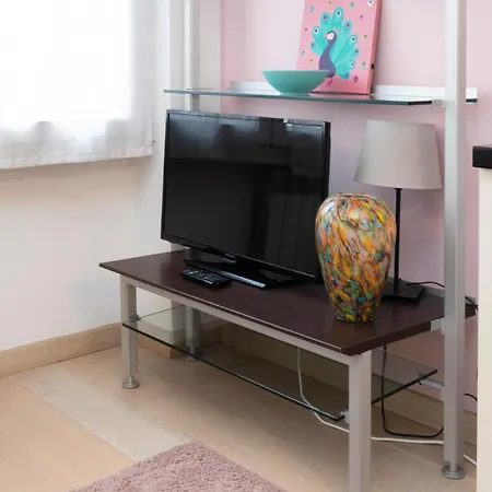 Luxury Near Bocconi Zamenhof 7 *