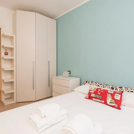 Apartment Luxury Near Bocconi Zamenhof 7 Mailand