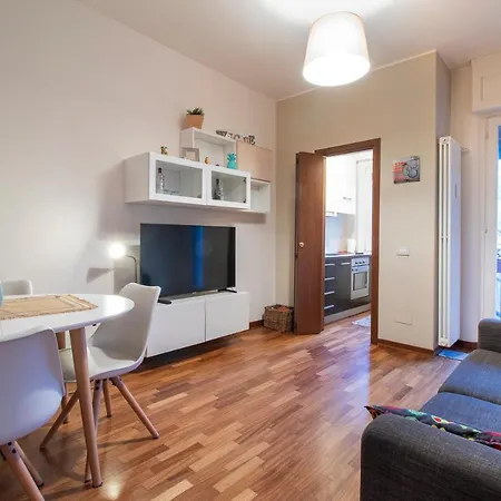 Apartment New Lomellina 34 Mailand