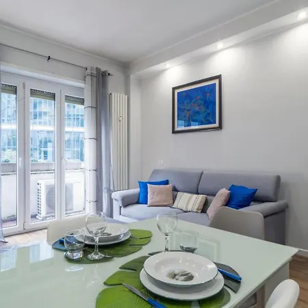 Easylife: Modern Trilocale In Gioia-porta Nuova *