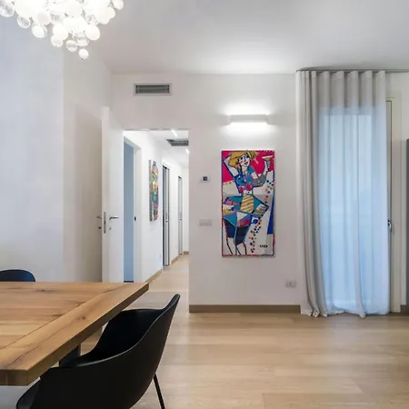 Apartment Easylife - Moderno Ed Elegante Trilocale In Corso Garibaldi