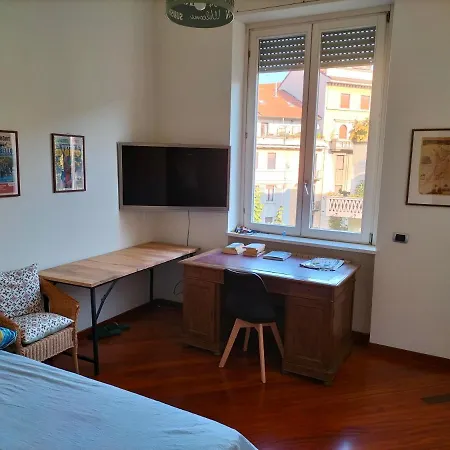 Pensión Stanza In Zona Solari In Incantevole *