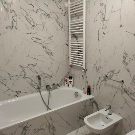 Stanza In Zona Solari In Incantevole * Milán