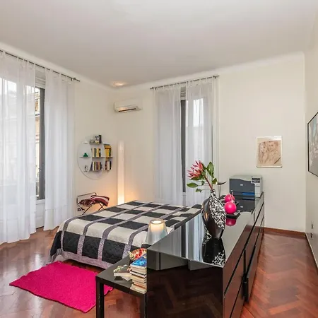 Very In Cadorna Station Area! Excellent If Arrive From Malpensa Airport Appartement